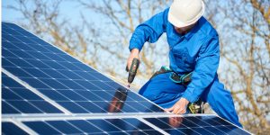 Installation Maintenance Panneaux Solaires Photovoltaïques à Apchon